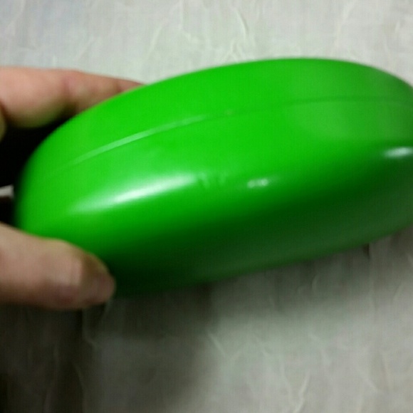 Kate Spade green eyeglass case - Picture 6 of 7